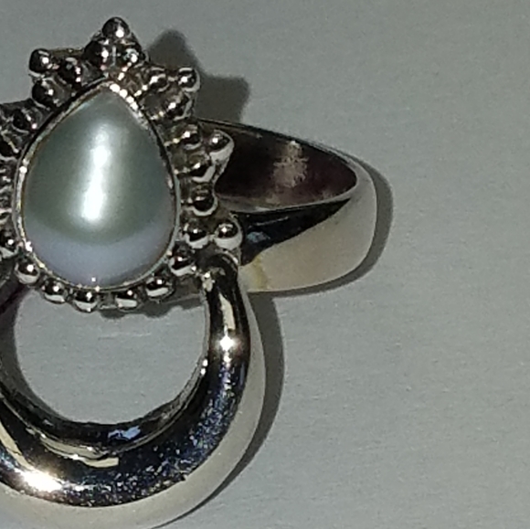 New Crescent moon Fresh water pearl ring Size 9 - Picture 5 of 6
